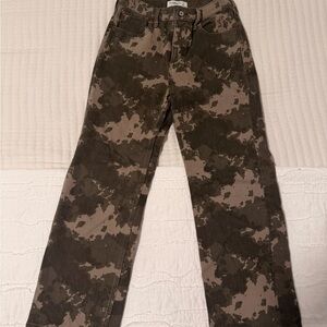 Abercrombie & Fitch Camouflage Patterned Pants